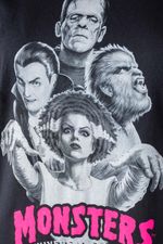 233803-camiseta-mujer-universal-monsters-manga-corta-4