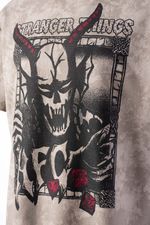 239063-camiseta-hombre-stranger-things-manga-corta-3
